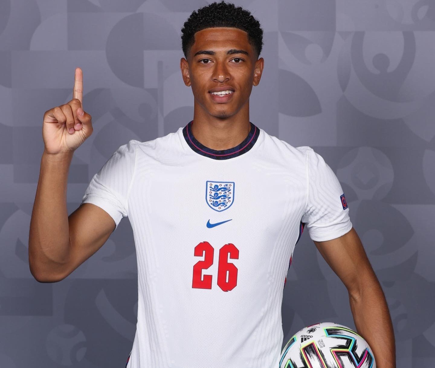 《红色沙漠》预购预告片发布！炫酷机甲和骑龙翱翔